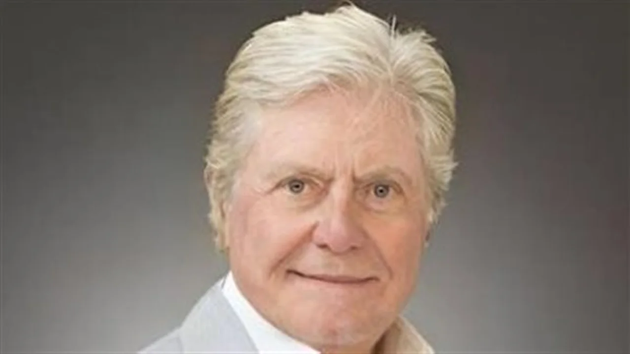 حسين فهمي يثير الجدل بتصريحاته الأخيرة حول الحجاب وكواليس ما حدث خلف الكواليس